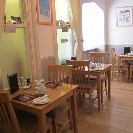 Hôtel Beach House à Paignton Extérieur photo